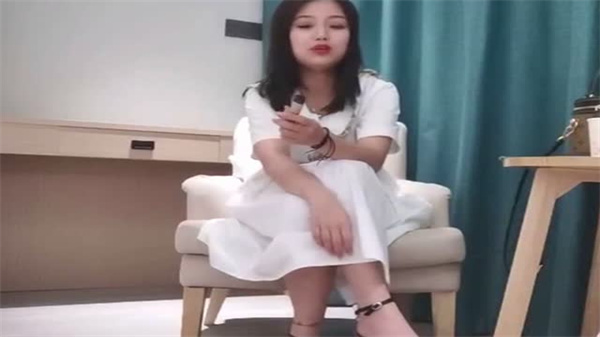 老表探花真實記錄：高端會所撩到巨乳美豔人妻 外約實戰全程高能